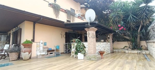 appartamento in vendita a Monte Compatri in zona Laghetto