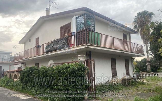 appartamento in vendita a Monte Compatri in zona Laghetto