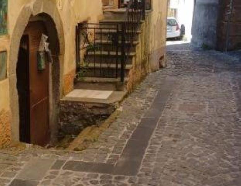 locale commerciale in vendita a Monte Compatri