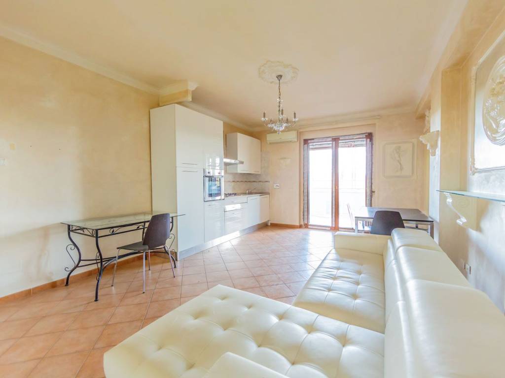appartamento in vendita a Monte Compatri in zona Laghetto
