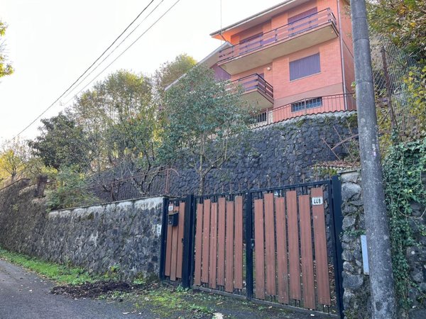 casa indipendente in vendita a Monte Compatri in zona Pratarena