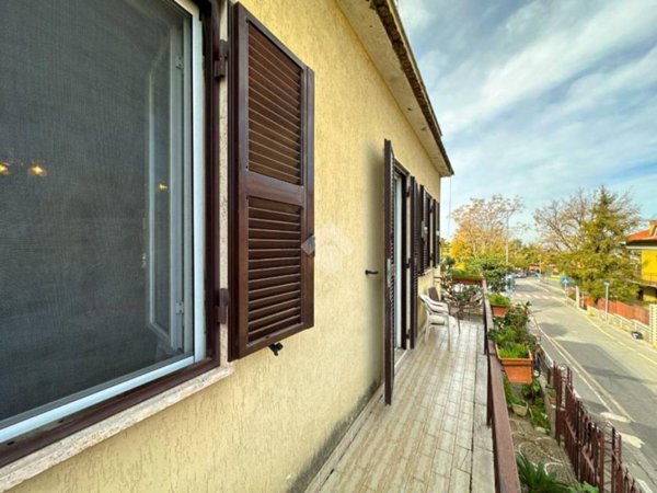 appartamento in vendita a Monte Compatri in zona Laghetto