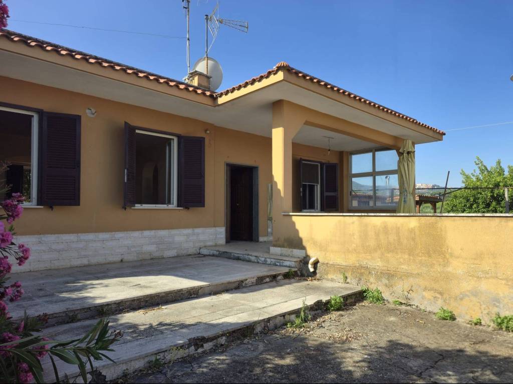 casa indipendente in vendita a Monte Compatri