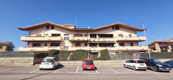appartamento in vendita a Monte Compatri in zona Laghetto