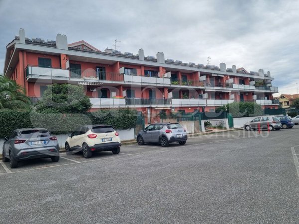 appartamento in vendita a Monte Compatri in zona Laghetto