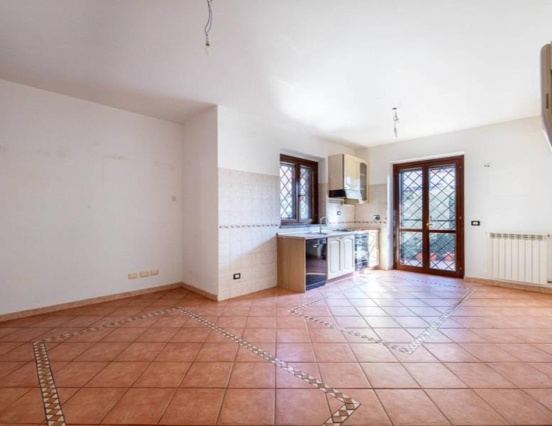 appartamento in vendita a Monte Compatri in zona Laghetto