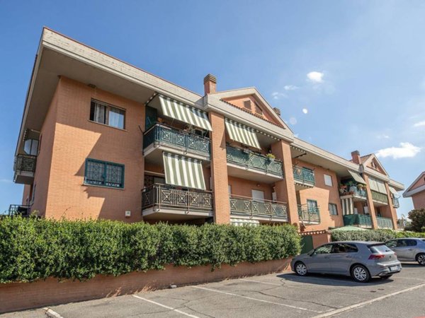 appartamento in vendita a Monte Compatri in zona Laghetto