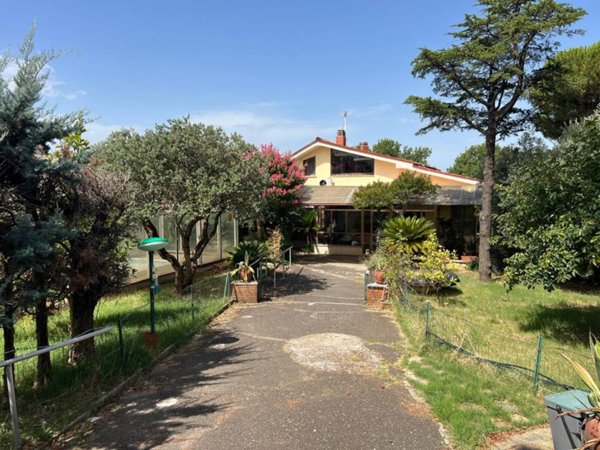 casa indipendente in vendita a Monte Compatri