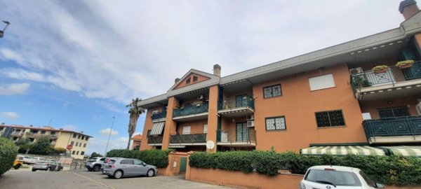 appartamento in vendita a Monte Compatri in zona Laghetto