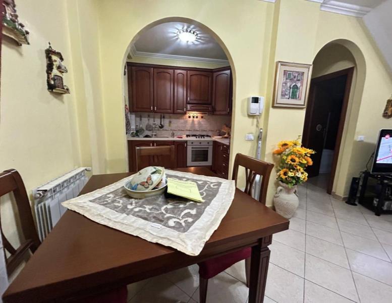 appartamento in vendita a Monte Compatri in zona Laghetto