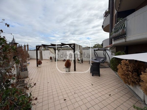 appartamento in vendita a Monte Compatri in zona Laghetto