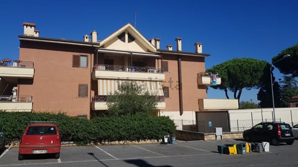 appartamento in vendita a Monte Compatri in zona Laghetto