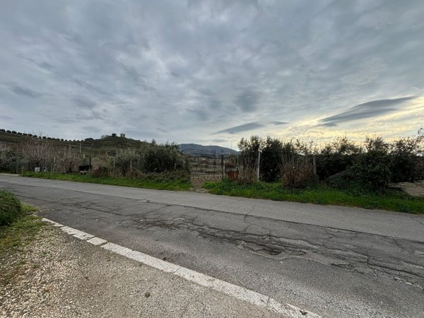 ufficio in vendita a Monte Compatri in zona Laghetto