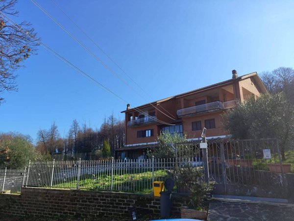intera palazzina in vendita a Monte Compatri