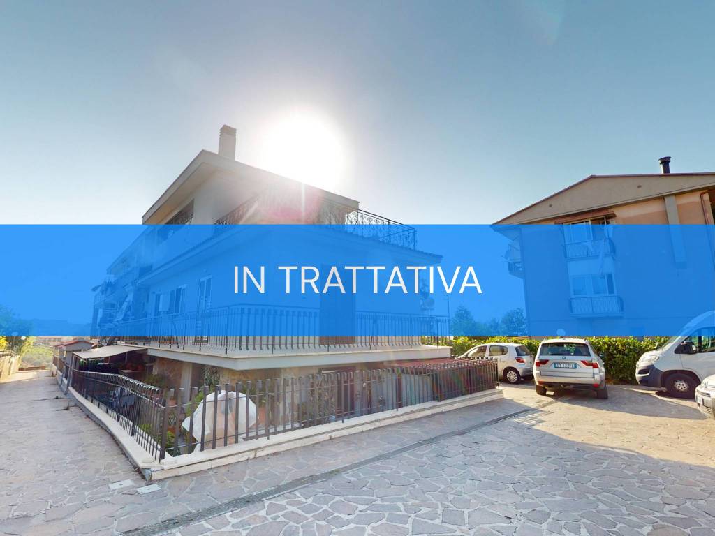 appartamento in vendita a Monte Compatri in zona Laghetto