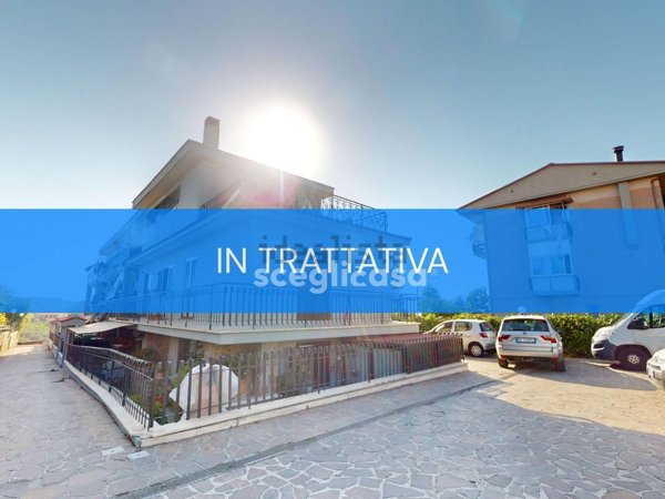 appartamento in vendita a Monte Compatri in zona Laghetto