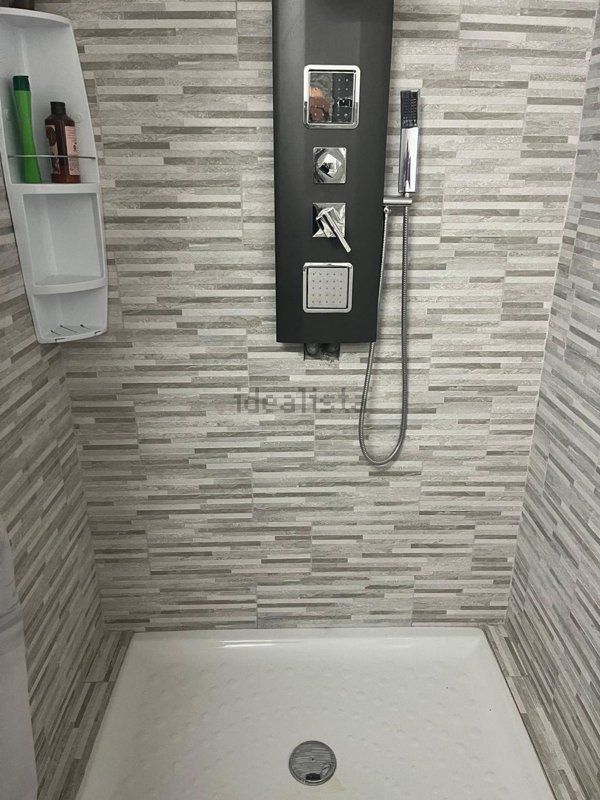 negozio in vendita a Monte Compatri in zona Laghetto