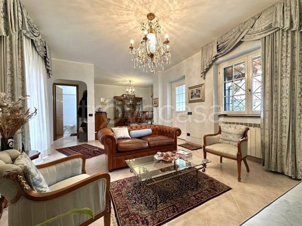 casa indipendente in vendita a Monte Compatri in zona Laghetto