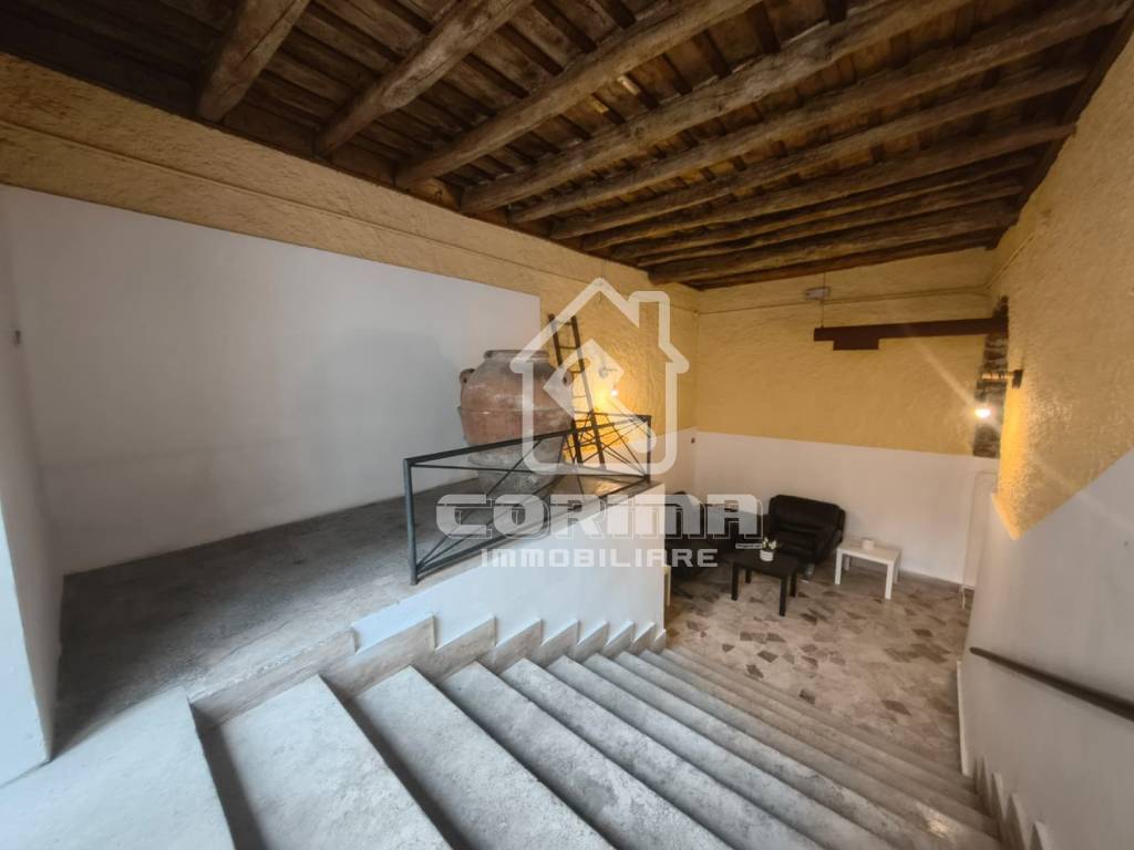 negozio in vendita a Monte Compatri