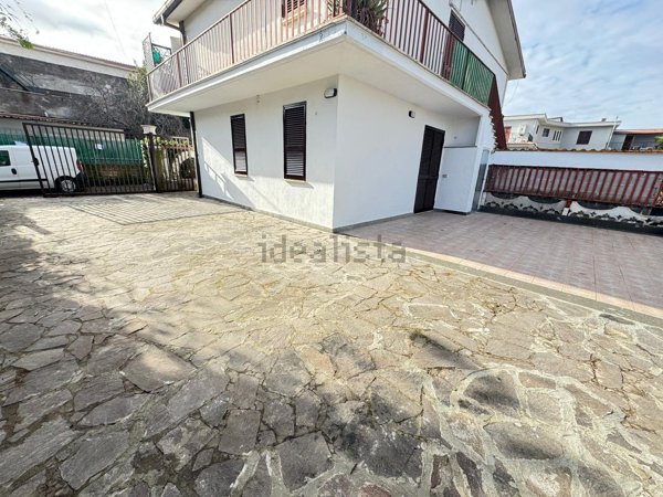 appartamento in vendita a Monte Compatri in zona Laghetto