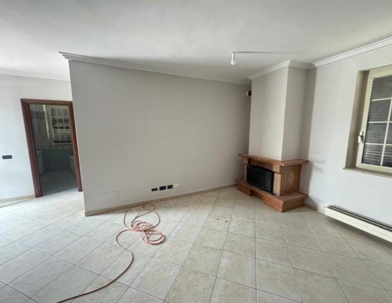 appartamento in vendita a Monte Compatri in zona Laghetto