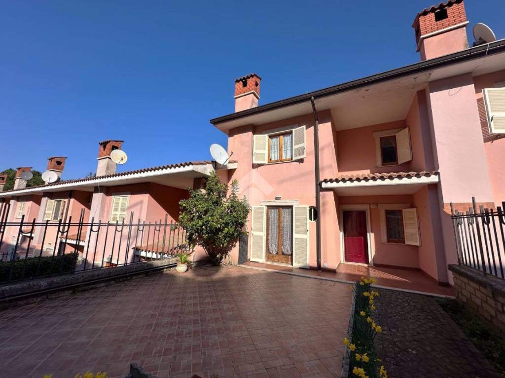 casa indipendente in vendita a Monte Compatri