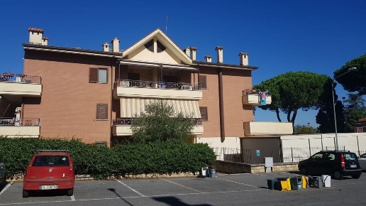 appartamento in vendita a Monte Compatri in zona Laghetto