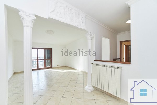 appartamento in vendita a Monte Compatri in zona Laghetto