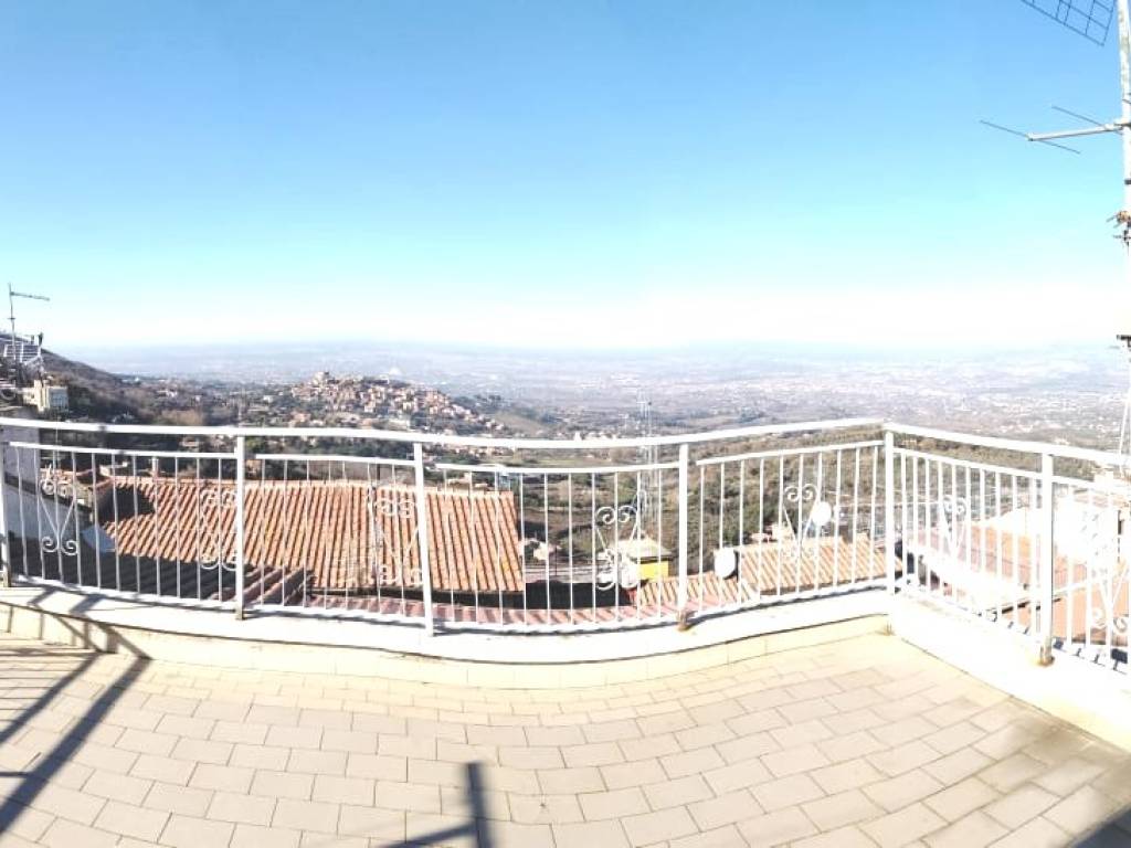 casa indipendente in vendita a Monte Compatri