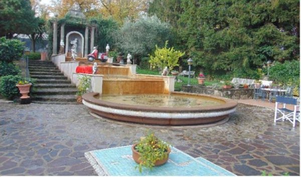 negozio in vendita a Monte Compatri