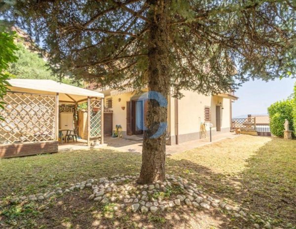 casa indipendente in vendita a Monte Compatri