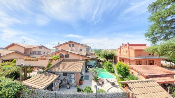 appartamento in vendita a Monte Compatri in zona Laghetto