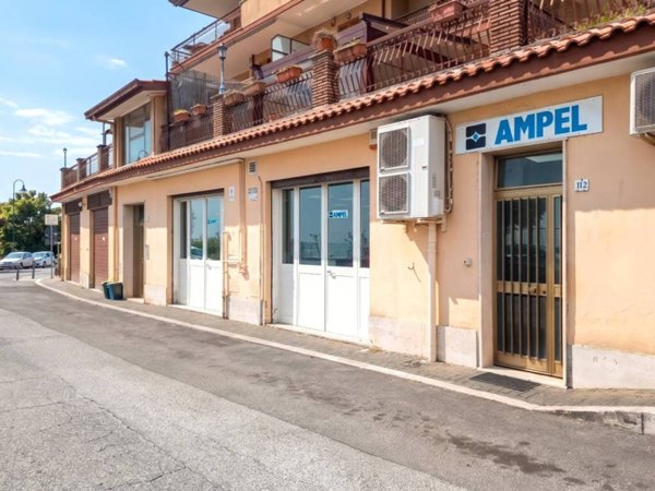 negozio in vendita a Monte Compatri