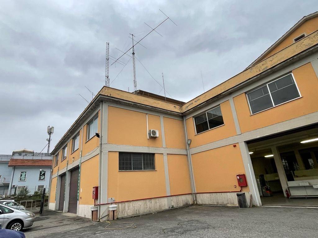 negozio in vendita a Monte Compatri