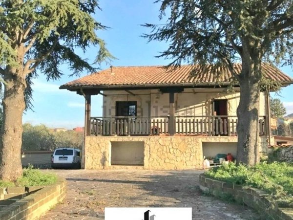 casa indipendente in vendita a Monte Compatri in zona Laghetto