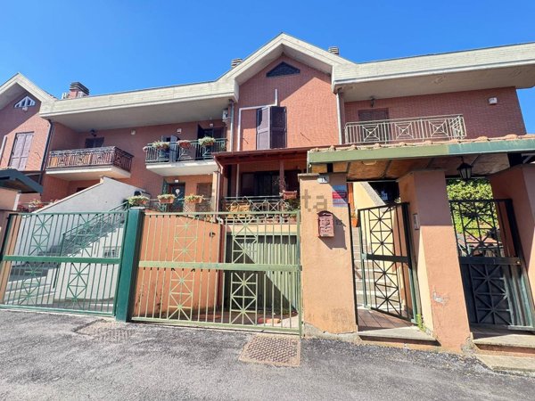 casa semindipendente in vendita a Monte Compatri in zona Laghetto