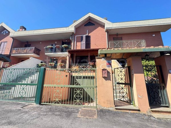 casa indipendente in vendita a Monte Compatri in zona Laghetto