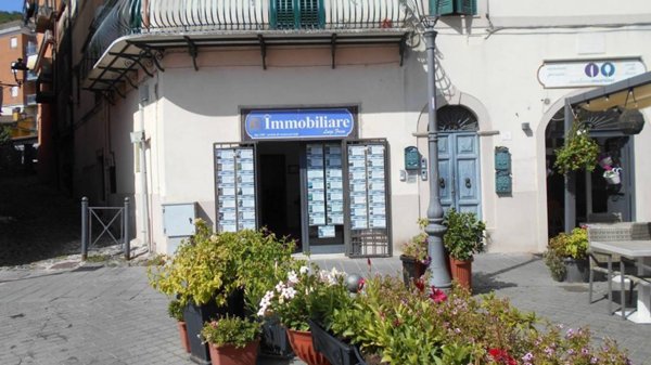 negozio in vendita a Monte Compatri