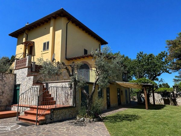 casa indipendente in vendita a Monte Compatri in zona Pantano