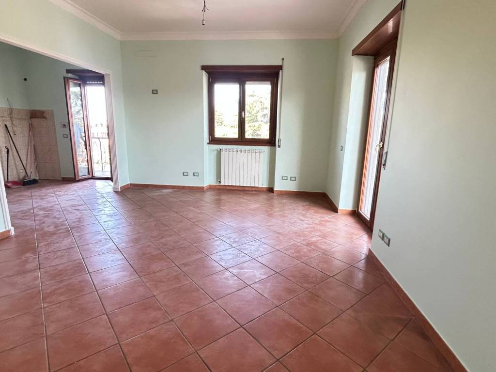 appartamento in vendita a Monte Compatri in zona Laghetto