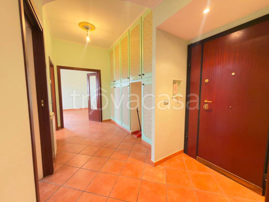 appartamento in vendita a Monte Compatri in zona Laghetto