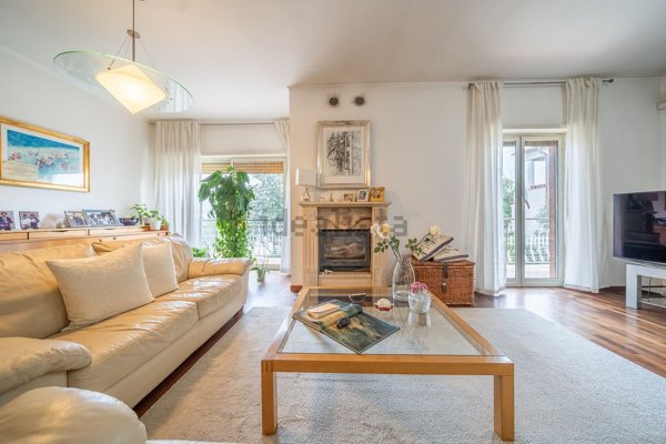 appartamento in vendita a Monte Compatri in zona Laghetto