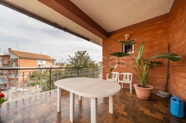 appartamento in vendita a Monte Compatri in zona Laghetto