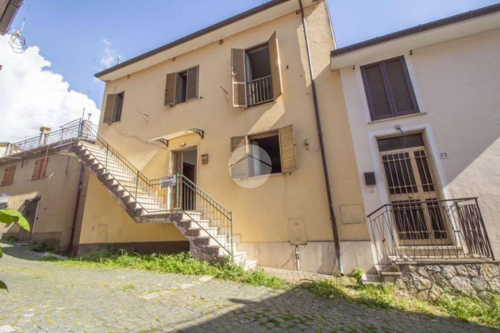 casa indipendente in vendita a Monteflavio