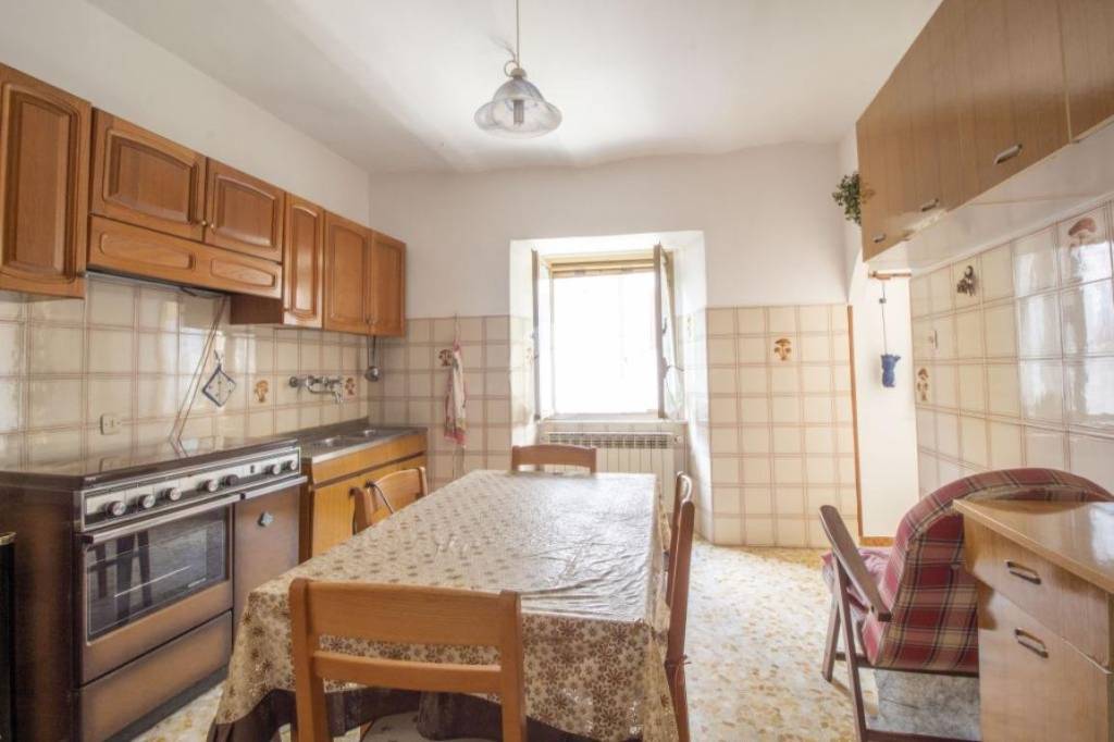 casa indipendente in vendita a Monteflavio