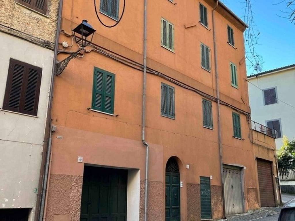 intera palazzina in vendita a Montelanico