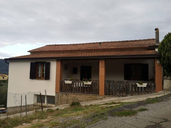 casa indipendente in vendita a Montelanico