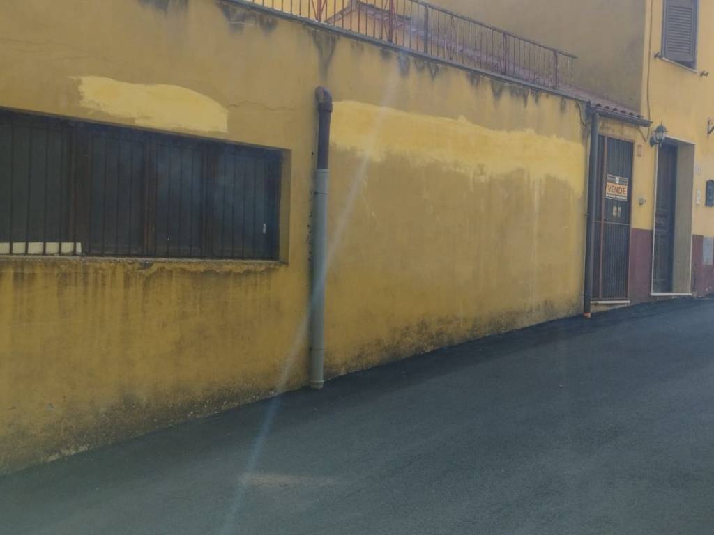 intera palazzina in vendita a Montelanico