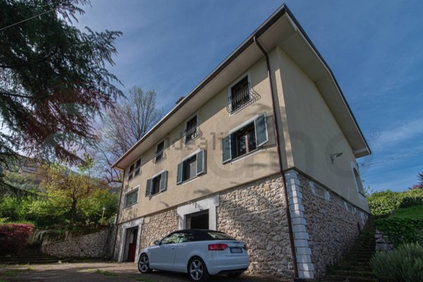 casa indipendente in vendita a Montelanico