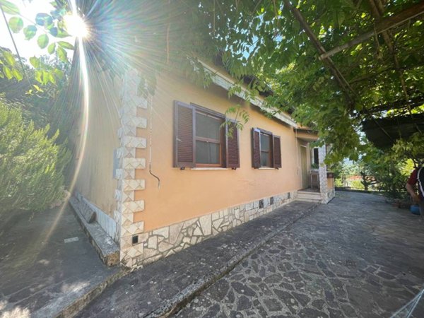 casa indipendente in vendita a Montelanico